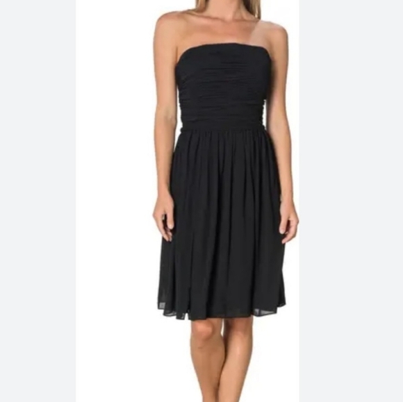 Dresses & Skirts - Dress justify